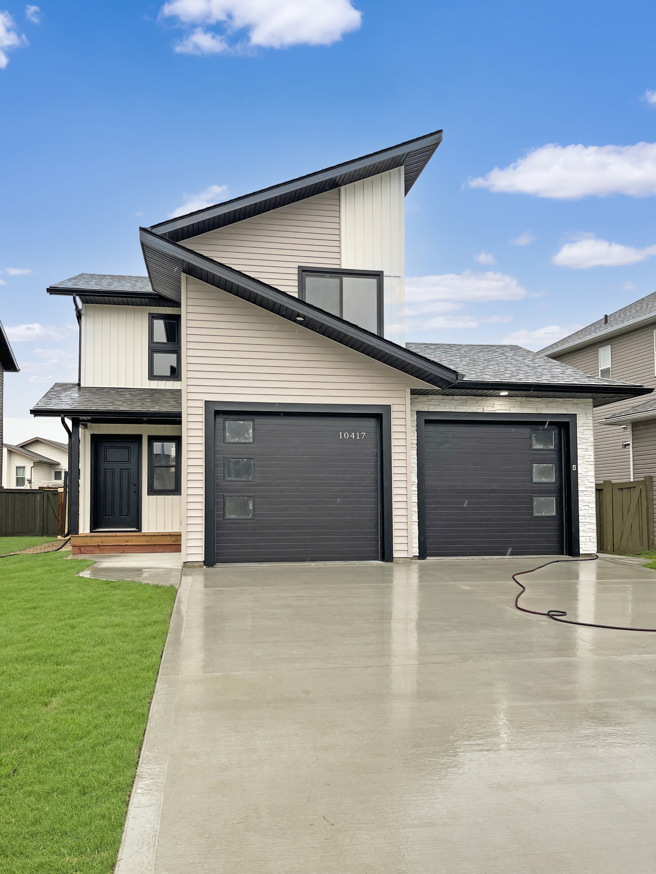 10417 130 Avenue - 1