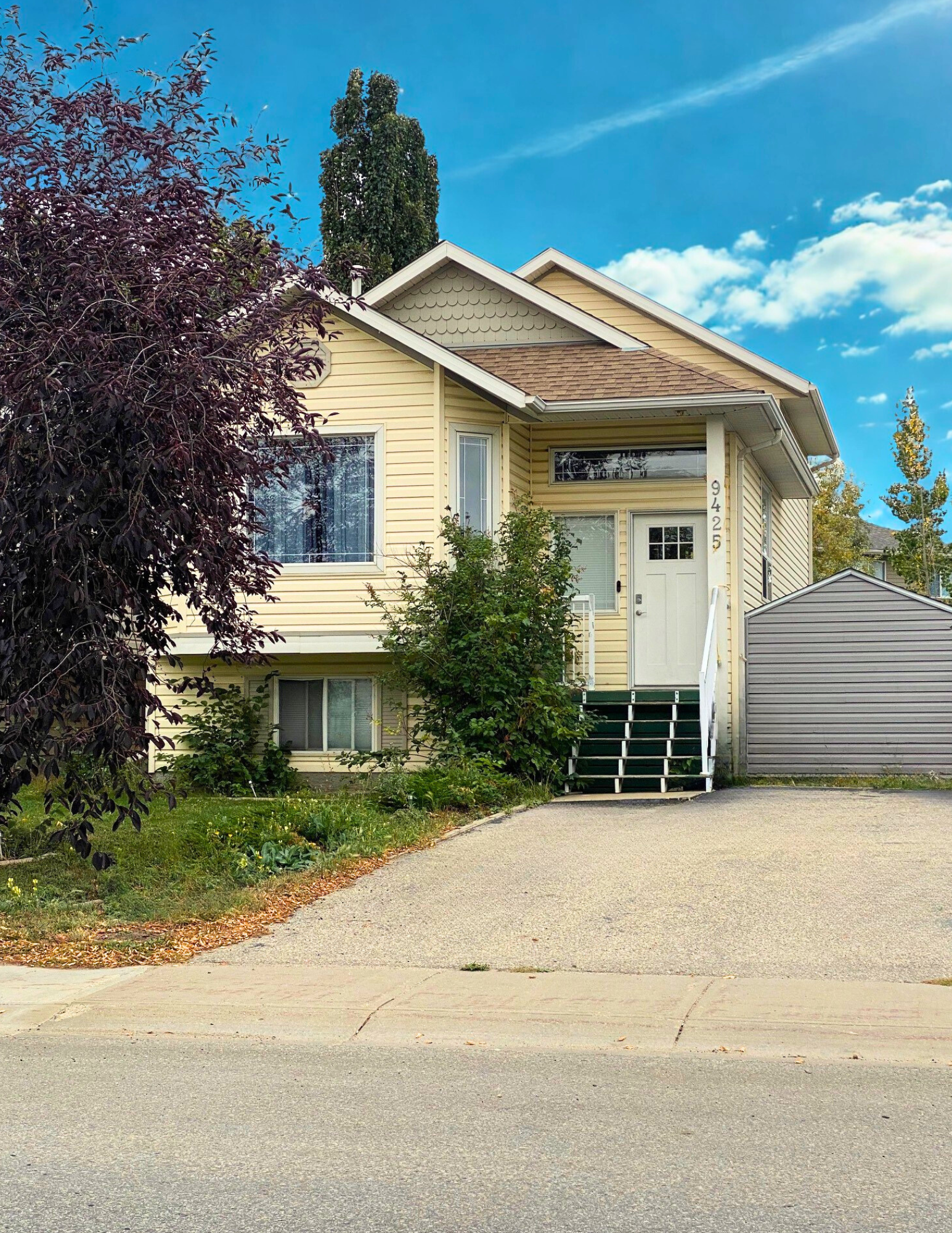 9425 Lakeland Drive
