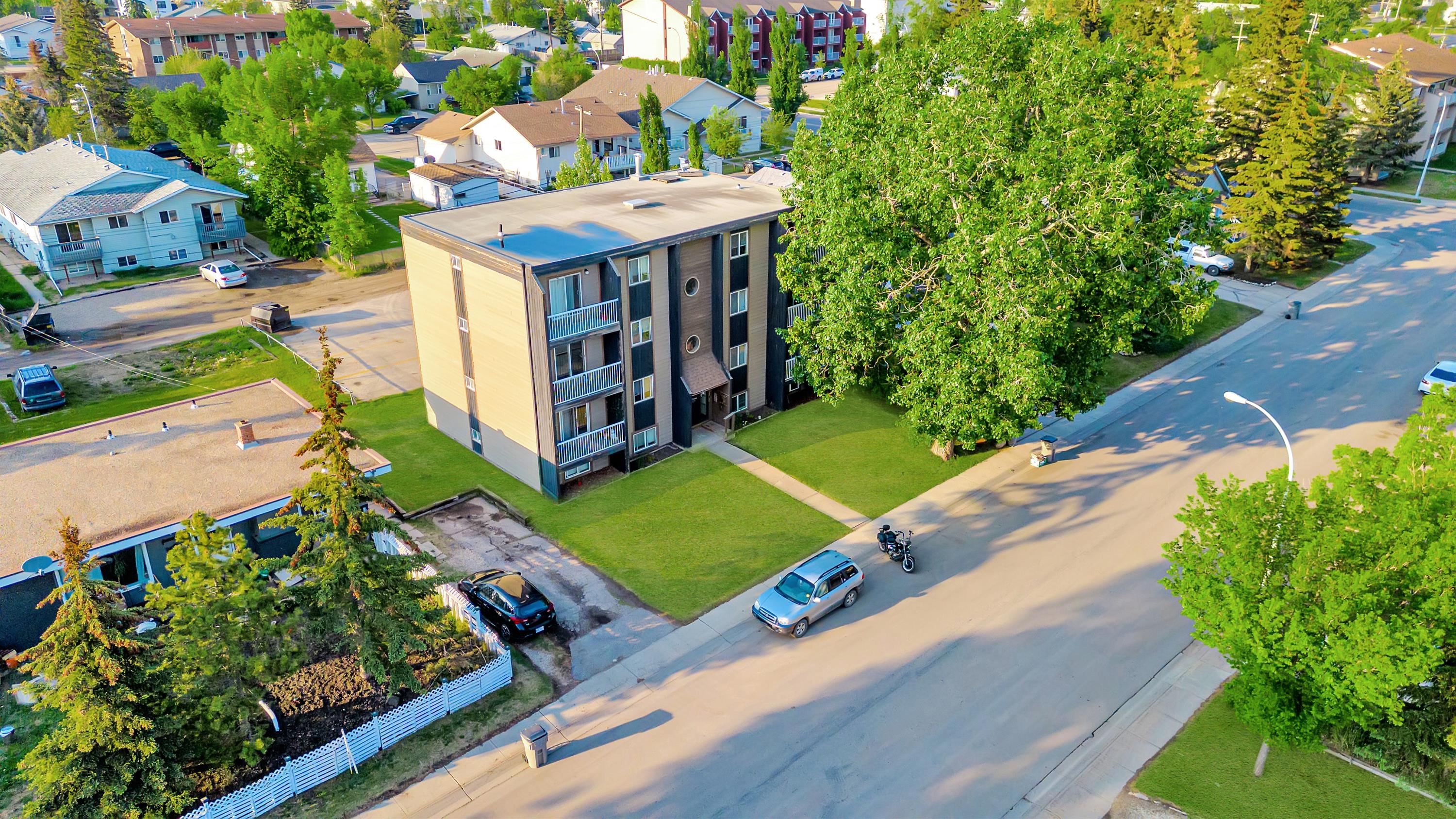 10114 105 Avenue - 402
