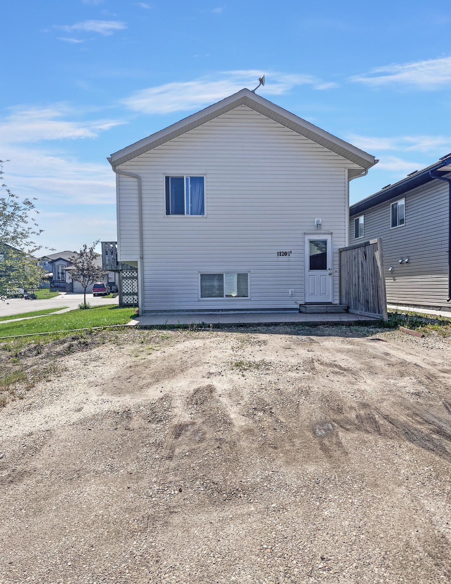 11202 A 75A Avenue