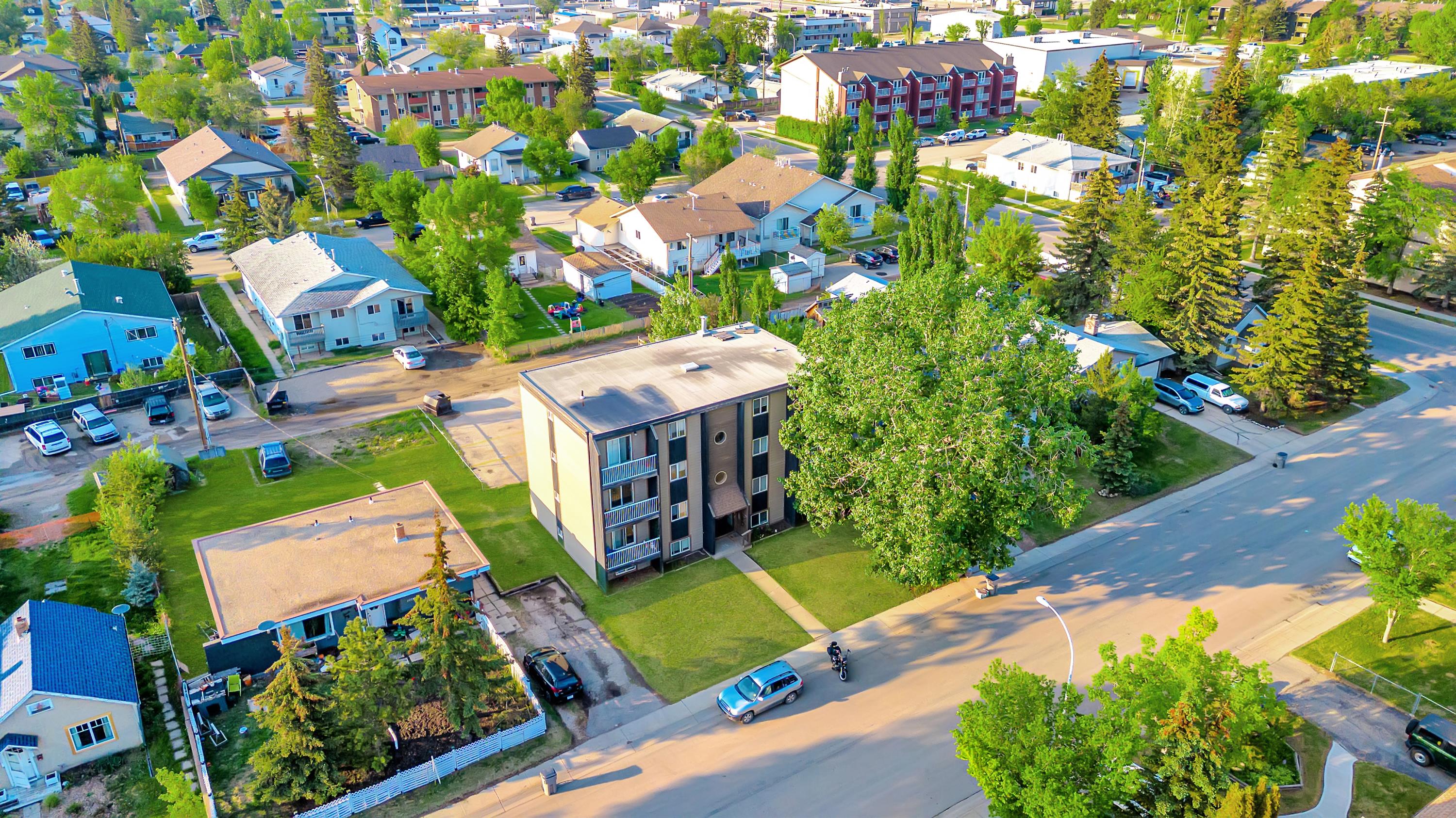 10114 105 Avenue - 201